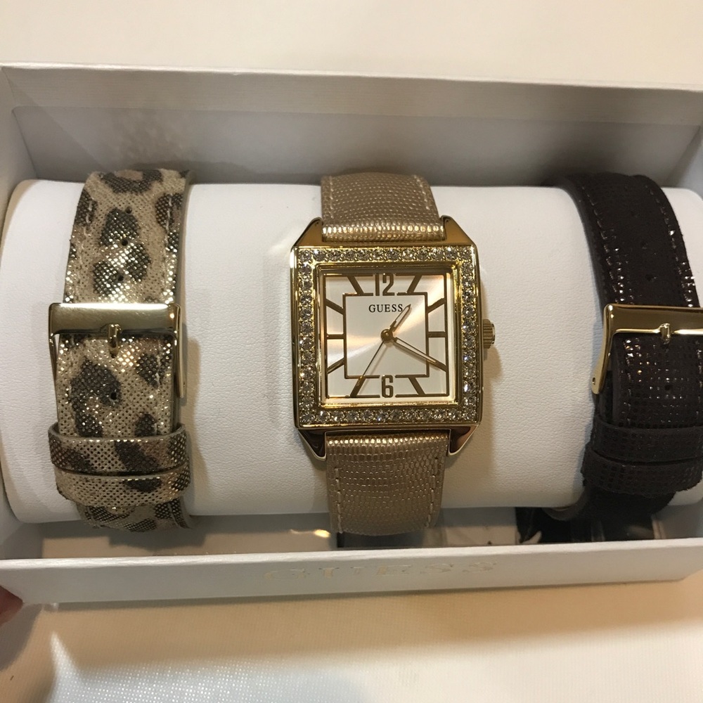 Guess women watch set